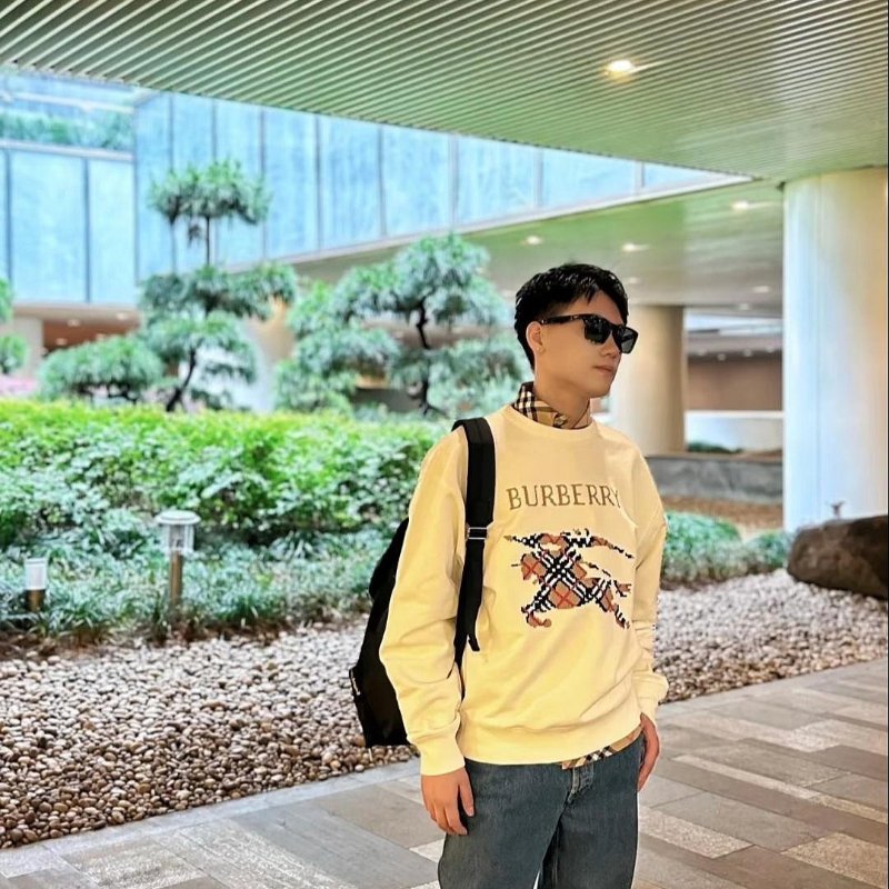 💎Han's house精品服飾💎 Burberry 刺繡 格紋 戰馬 衛衣 長袖-4