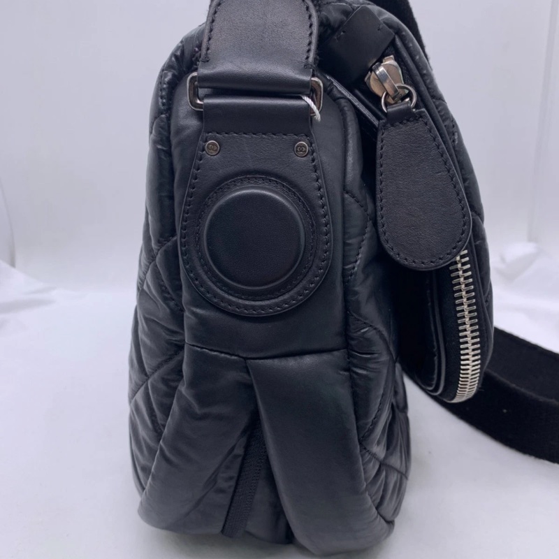 正品香奈兒 (CHANEL) 羊羔絨 Coco Cocoon 斜挎包/單肩包/尼龍包-2