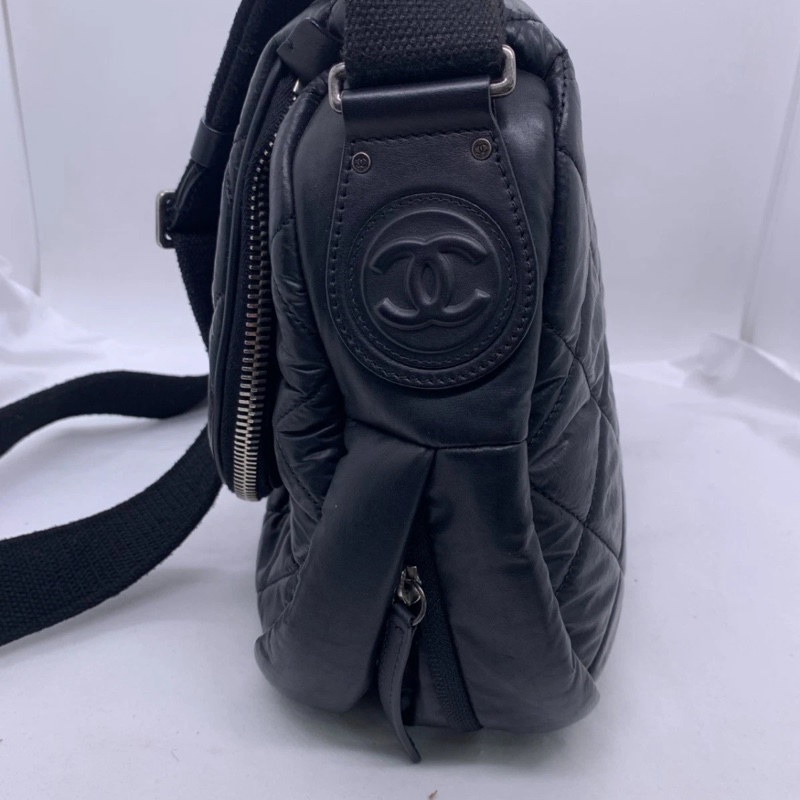 正品香奈兒 (CHANEL) 羊羔絨 Coco Cocoon 斜挎包/單肩包/尼龍包-3