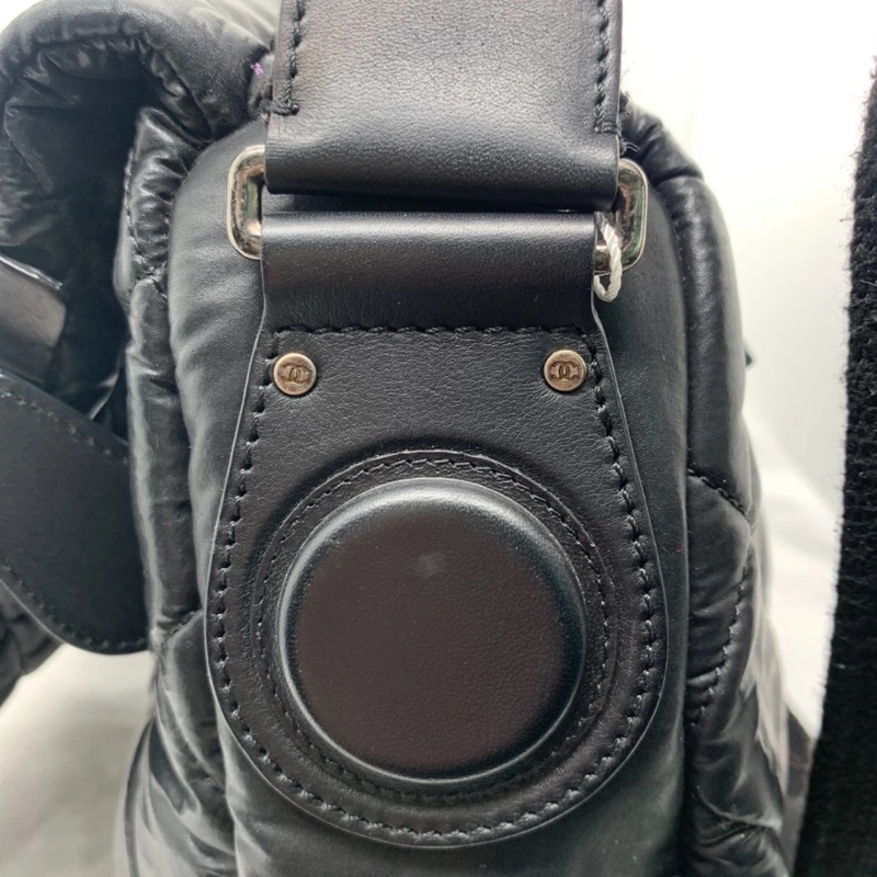 正品香奈兒 (CHANEL) 羊羔絨 Coco Cocoon 斜挎包/單肩包/尼龍包-11