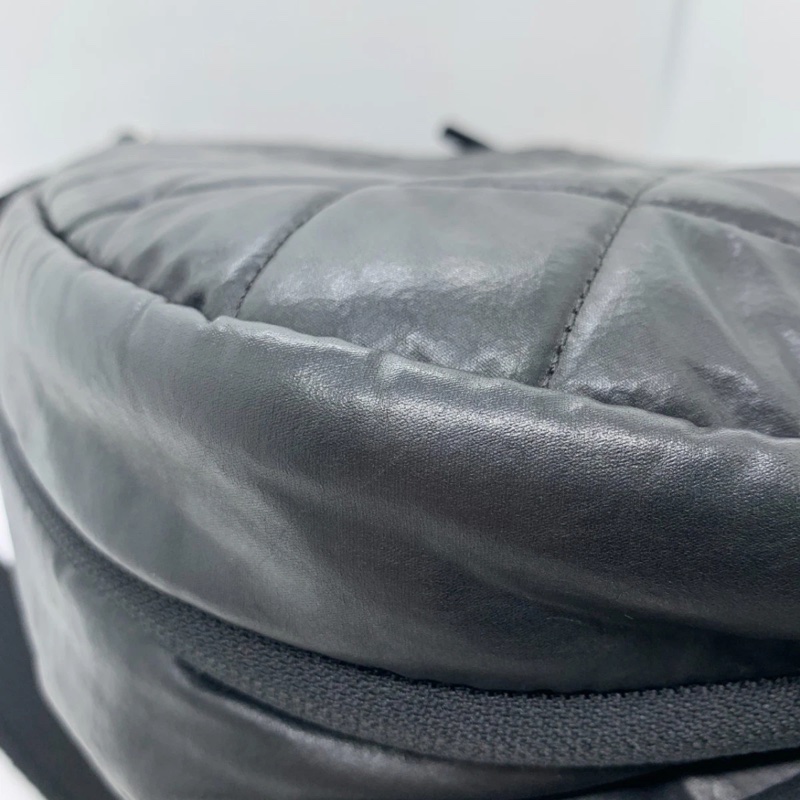 正品香奈兒 (CHANEL) 羊羔絨 Coco Cocoon 斜挎包/單肩包/尼龍包-18