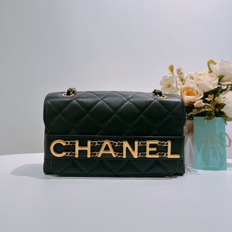 TW4573  Chanel 香奈兒 Logo 翻蓋 單肩包 黑色 Enchained Flap Bag Black x GHW Lambskin-0