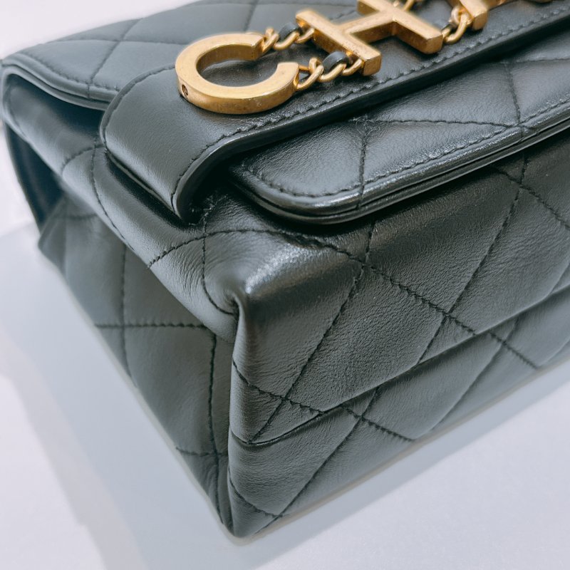 TW4573  Chanel 香奈兒 Logo 翻蓋 單肩包 黑色 Enchained Flap Bag Black x GHW Lambskin-6