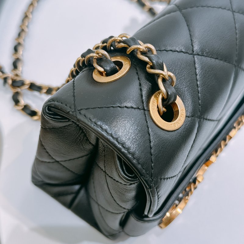 TW4573  Chanel 香奈兒 Logo 翻蓋 單肩包 黑色 Enchained Flap Bag Black x GHW Lambskin-9