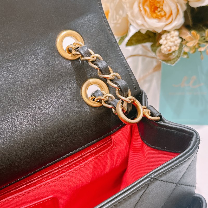 TW4573  Chanel 香奈兒 Logo 翻蓋 單肩包 黑色 Enchained Flap Bag Black x GHW Lambskin-15