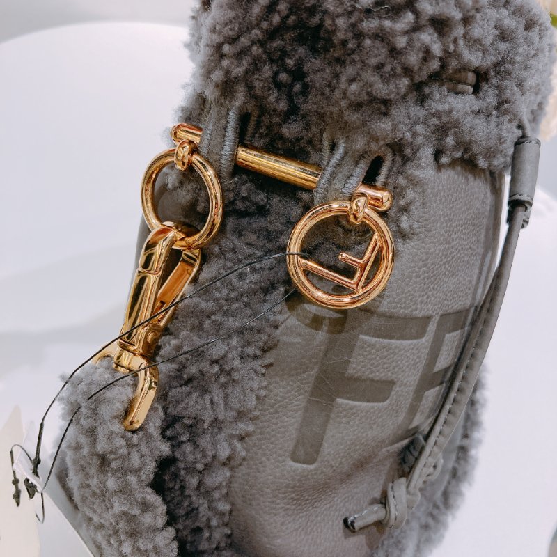 TW4574 Fendi 芬迪 迷你 毛茸茸 水桶 Mini Mon Tresor Bucket Bag Embossed/Montone-10