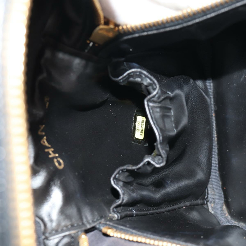 【日本直送】香奈兒 COCO 標誌化妝包，魚子醬皮，黑色，金色 CC 標誌，正品 ka329V-23