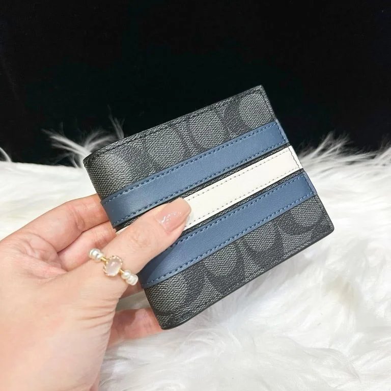 Coach bi fold wallet-1