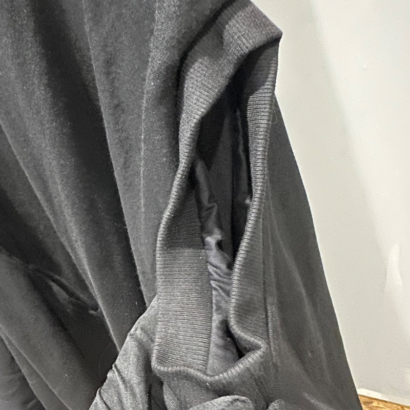 【美收精品】BURBERRY 黑色連帽無袖披風 4-585-2