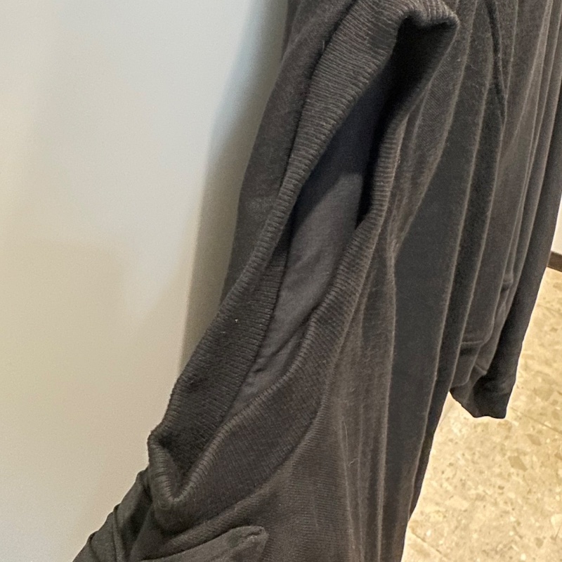 【美收精品】BURBERRY 黑色連帽無袖披風 4-585-3