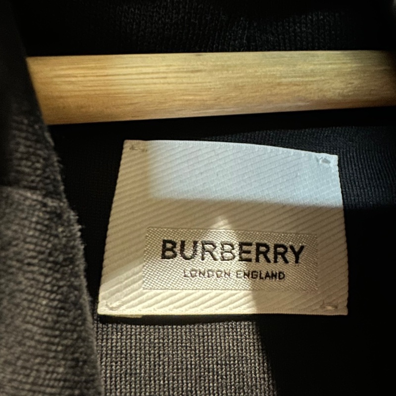 【美收精品】BURBERRY 黑色連帽無袖披風 4-585-4