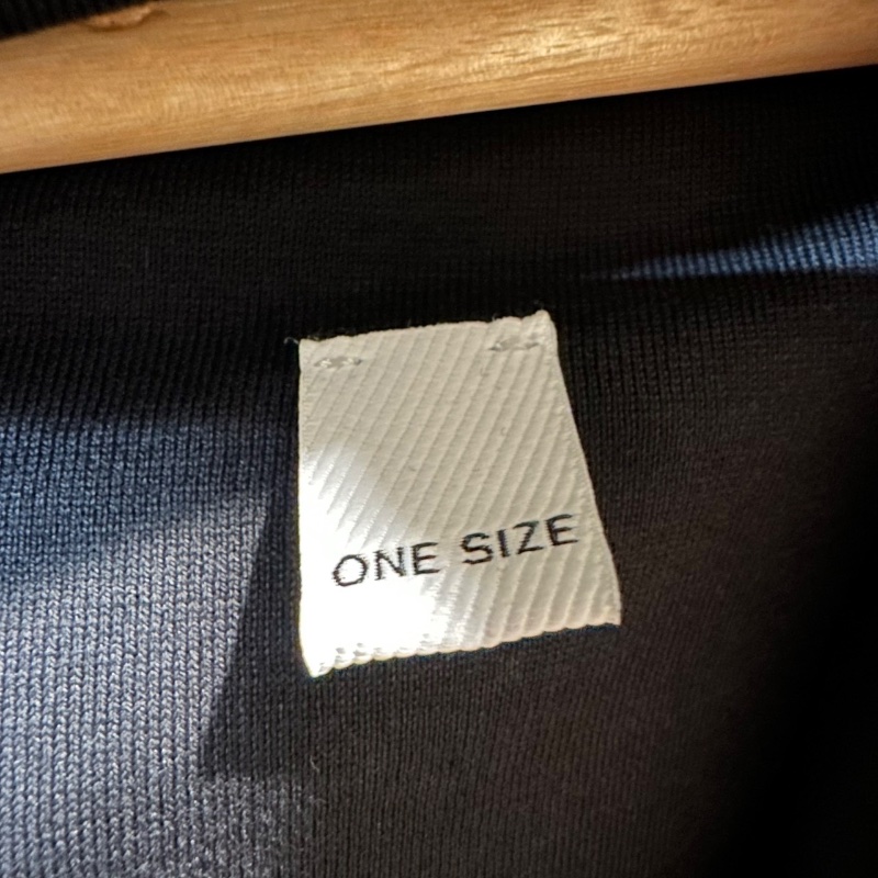 【美收精品】BURBERRY 黑色連帽無袖披風 4-585-5