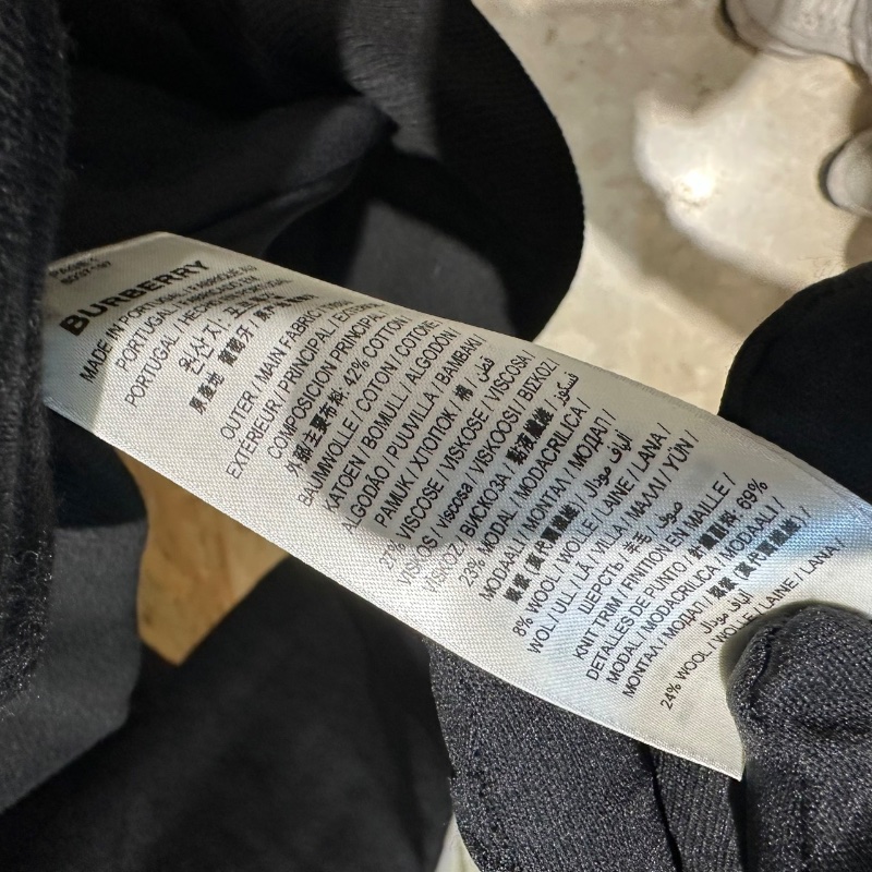 【美收精品】BURBERRY 黑色連帽無袖披風 4-585-6