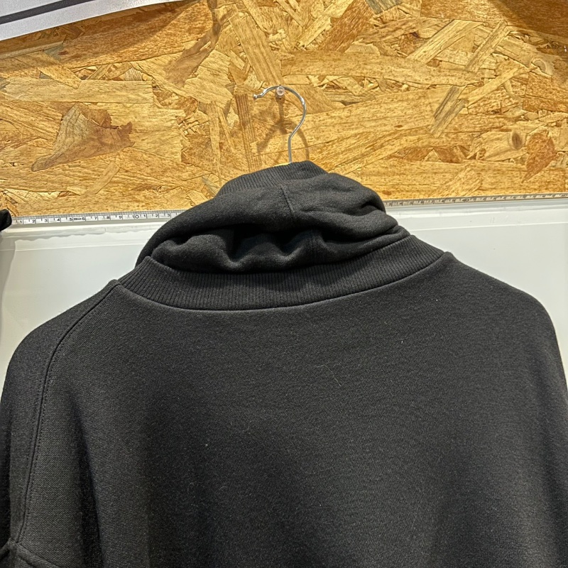 【美收精品】BURBERRY 黑色連帽無袖披風 4-585-8