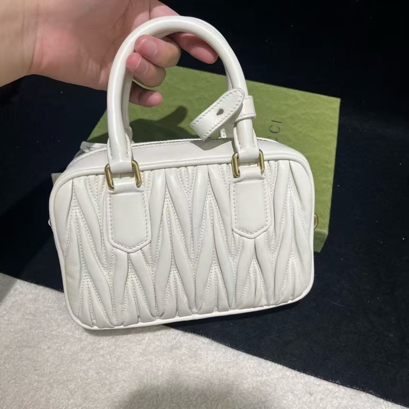 miumiu 保齡球包 小號皺摺奶白色羊皮 全新配件塵袋-3