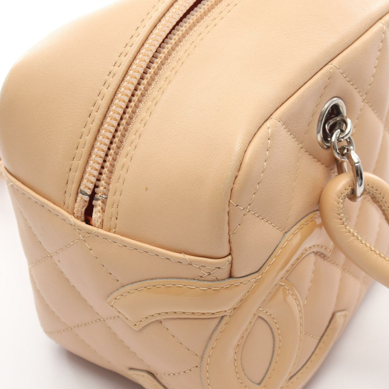 香奈兒 Cambon 系列迷你保齡球手袋,羊羔皮漆皮,米色,二手,女士 CC-11