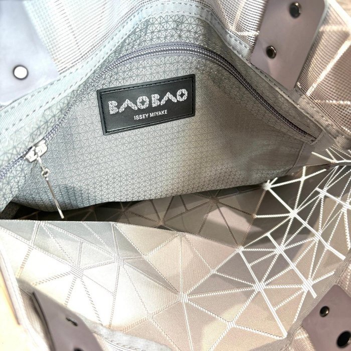 *SHIHNA名牌精品* BAO BAO ISSEY MIYAKE Lucent 6X6 亮面托特包-6