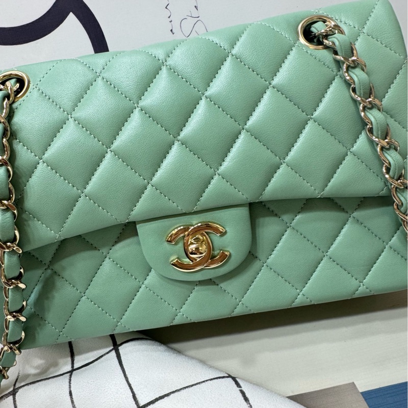 Chanel 薄荷绿cf中号 羊皮金扣 金链30开-1