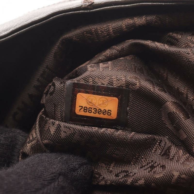 香奈兒巧克力棒縫線肩背包，黑色皮革，流蘇裝飾，二手女款-4