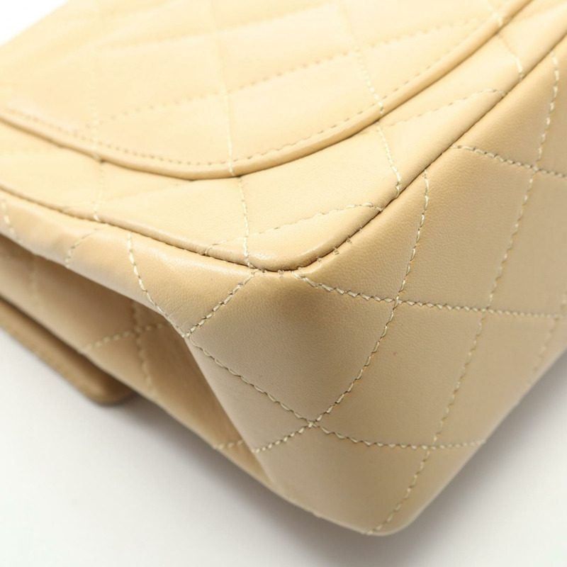 香奈兒迷你絎縫鏈條斜挎包，羊皮米色，二手金色五金 COCO-6