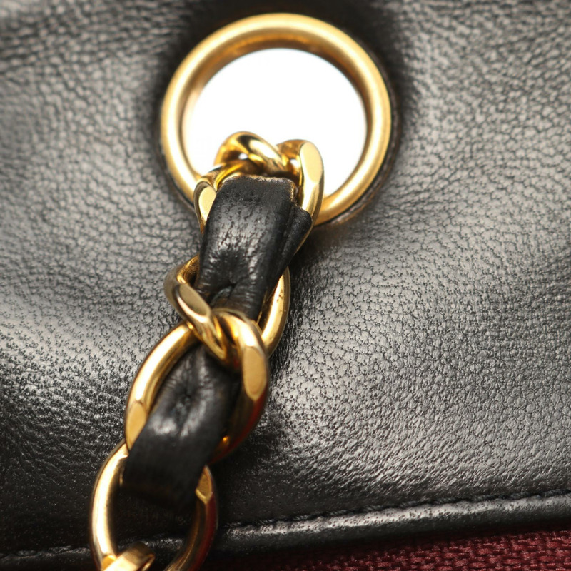 香奈兒迷你Matelasse 20鏈條斜挎包，羊皮材質，黑色，二手，金色五金-8