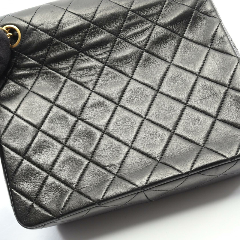 香奈兒迷你Matelasse 20鏈條斜挎包，羊皮材質，黑色，二手，金色五金-11