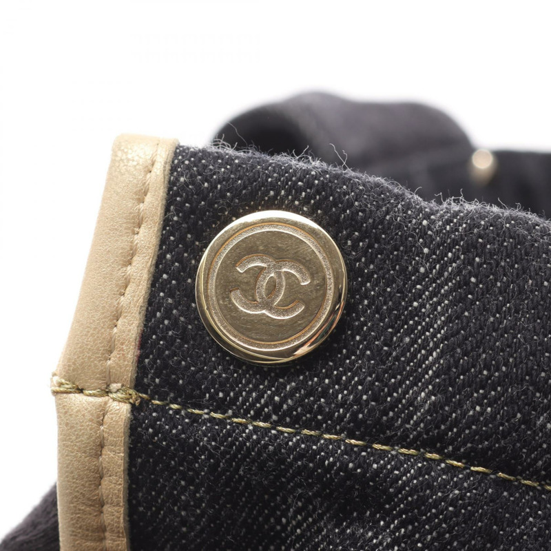 香奈兒閃亮牛仔布 COCO 標誌肩背手提包，海軍藍牛仔布，二手女款，金色五金-7