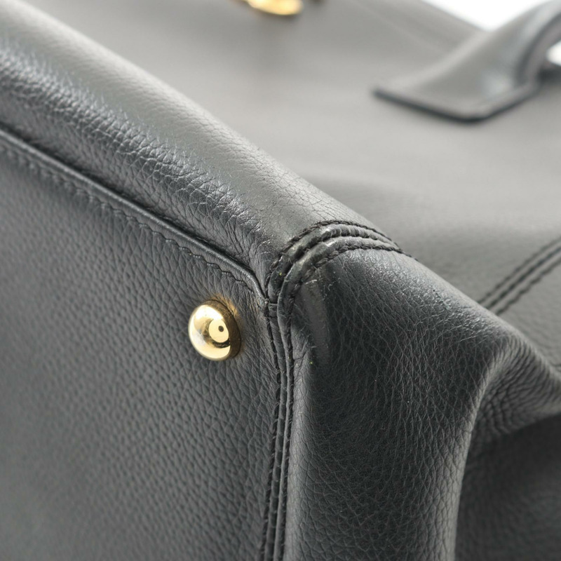 香奈兒 (CHANEL) 女士黑色小牛皮行政手提包，金色五金配件，COCO CC 標誌-6