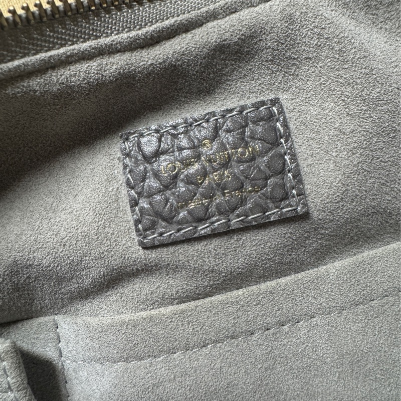 LV牛仔丹寧灰布肩背包-17