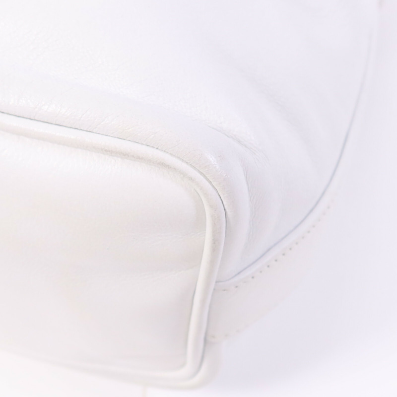 CHANEL 牛皮皮革Vintage Mini Buecket Bag金扣鏈帶肩背袋-7