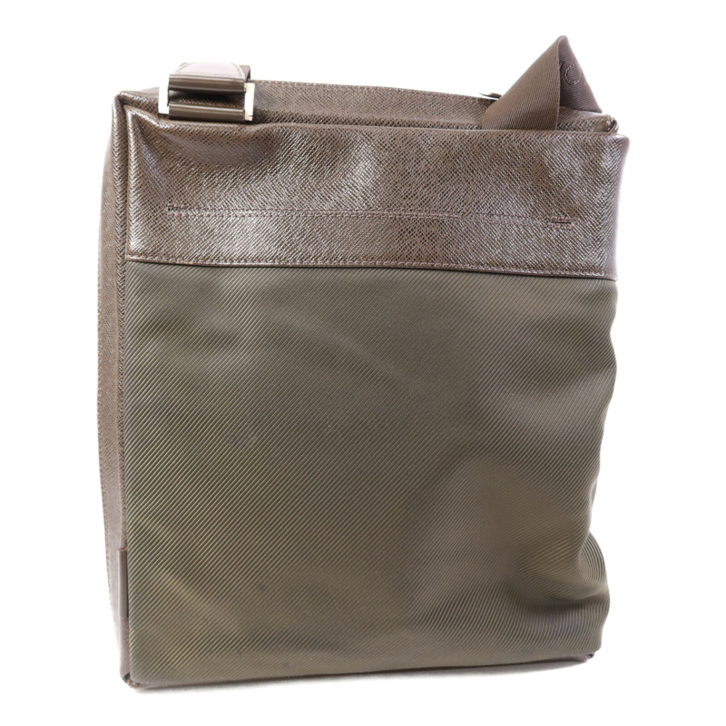 LOUIS VUITTON Taiga/帆布Beluga銀扣肩背袋-1