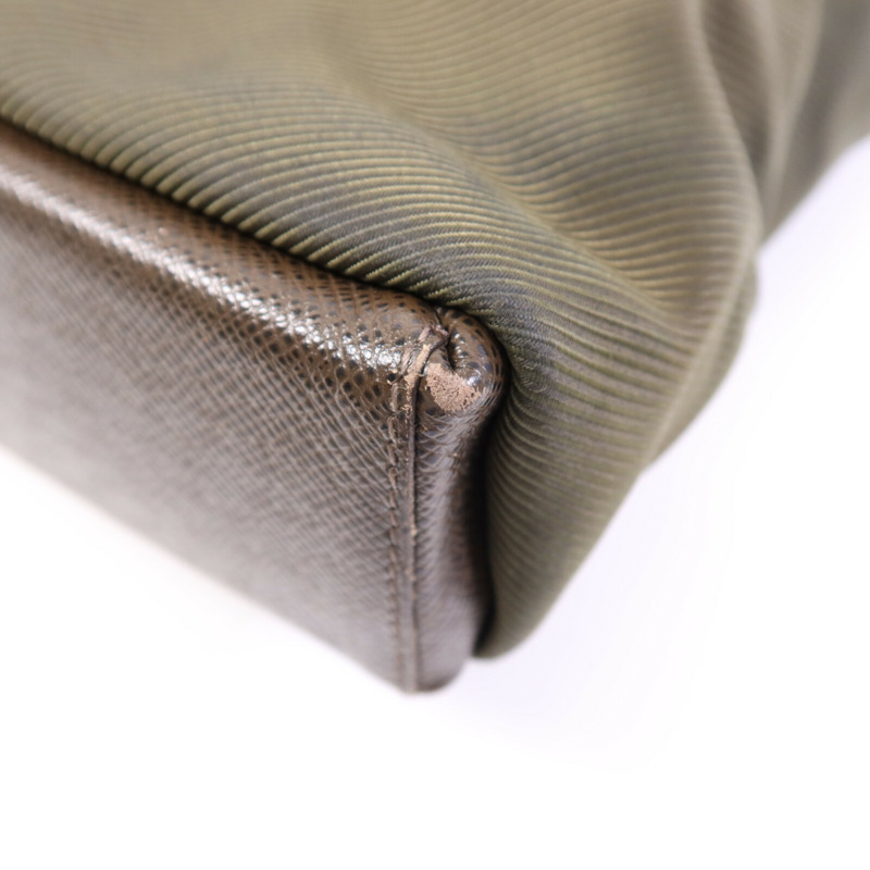 LOUIS VUITTON Taiga/帆布Beluga銀扣肩背袋-6