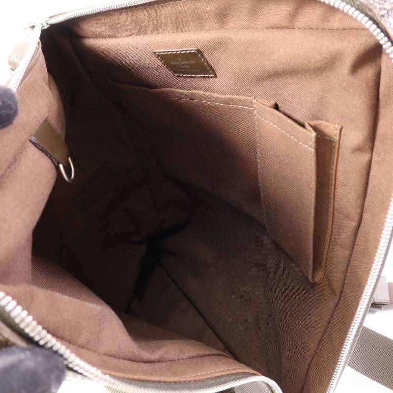 LOUIS VUITTON Taiga/帆布Beluga銀扣肩背袋-11