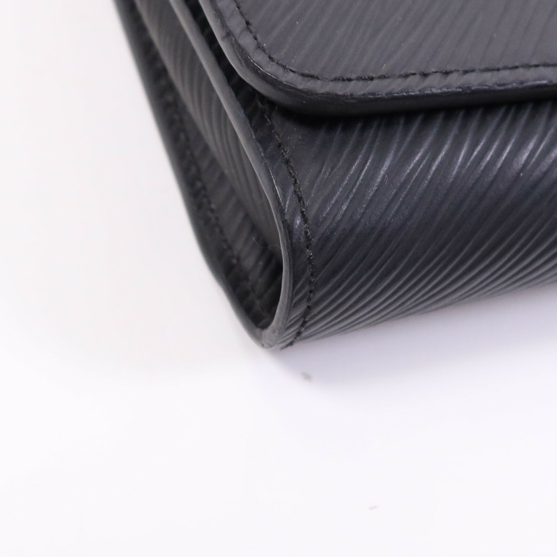 LOUIS VUITTON Epi Portefuille Twist Chain Wallet銀扣鏈帶肩背袋-5