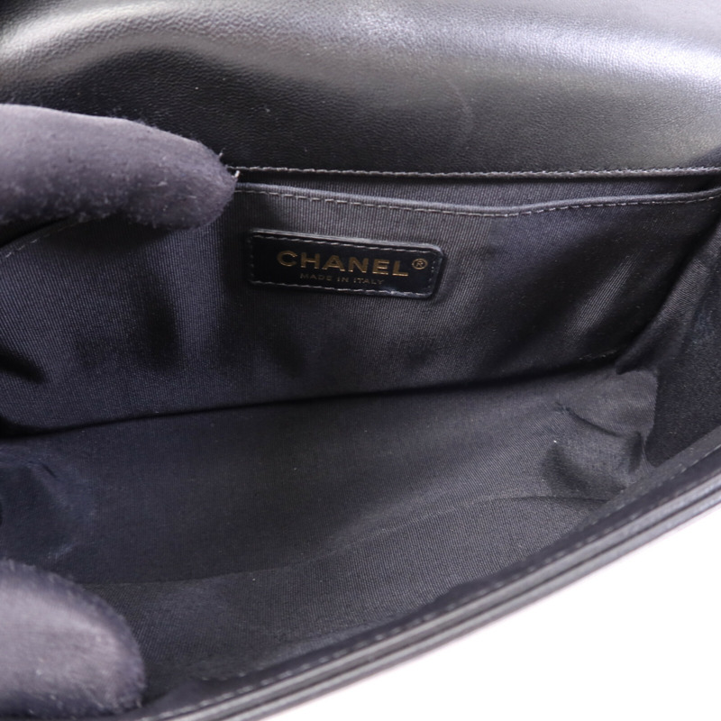 CHANEL 羊皮皮革Boy 25金扣鏈帶肩背袋-4