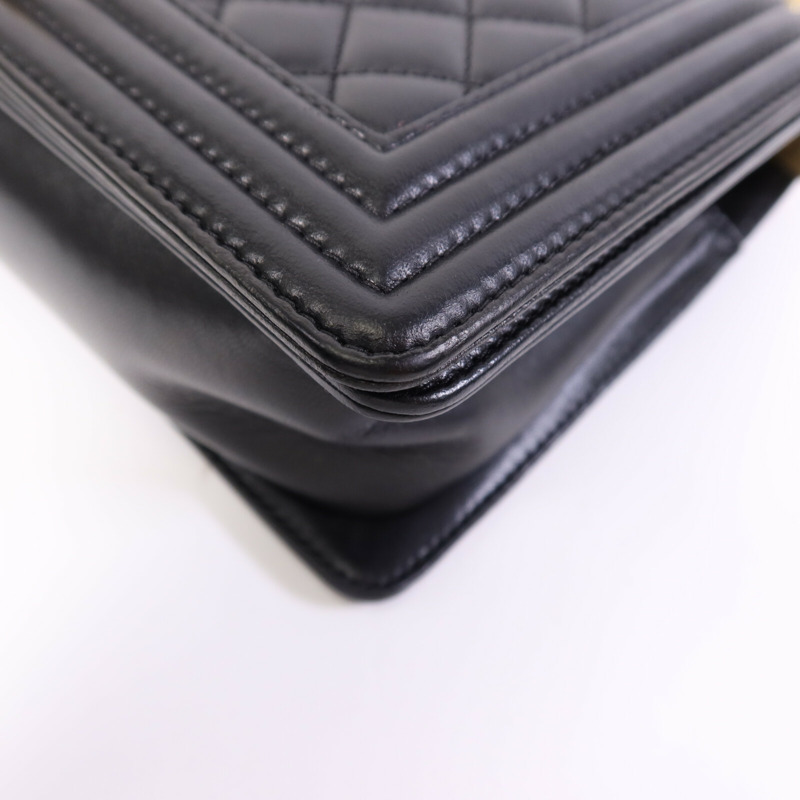 CHANEL 羊皮皮革Boy 25金扣鏈帶肩背袋-9