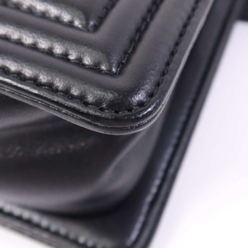 CHANEL 羊皮皮革Boy 25金扣鏈帶肩背袋-11