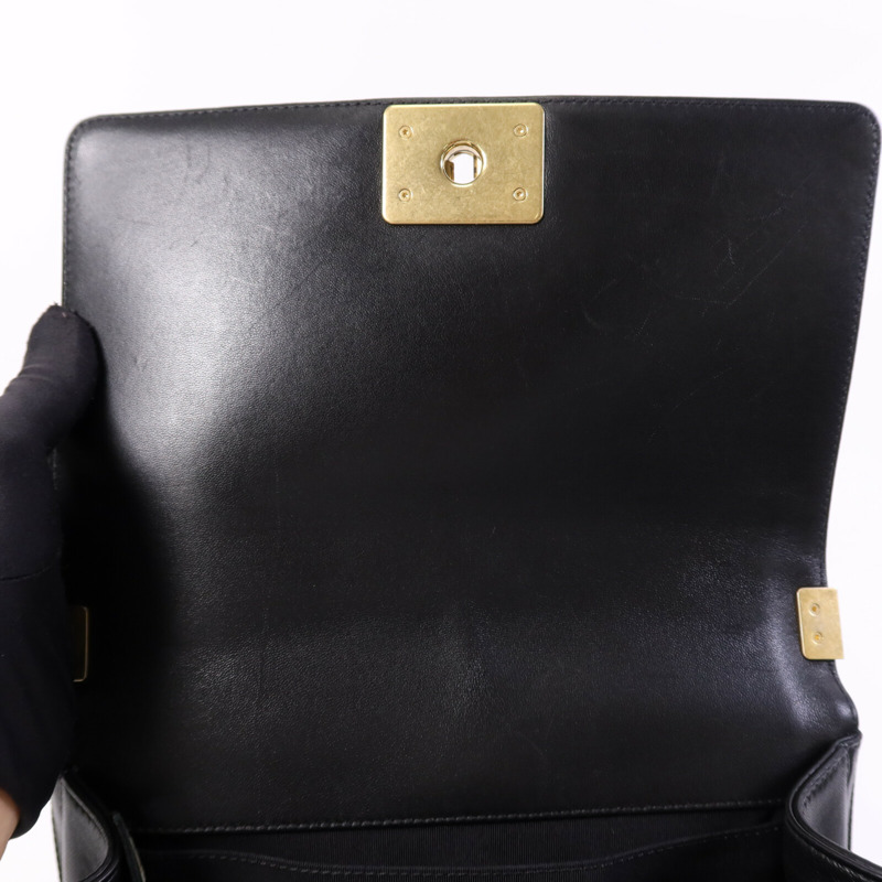 CHANEL 羊皮皮革Boy 25金扣鏈帶肩背袋-15