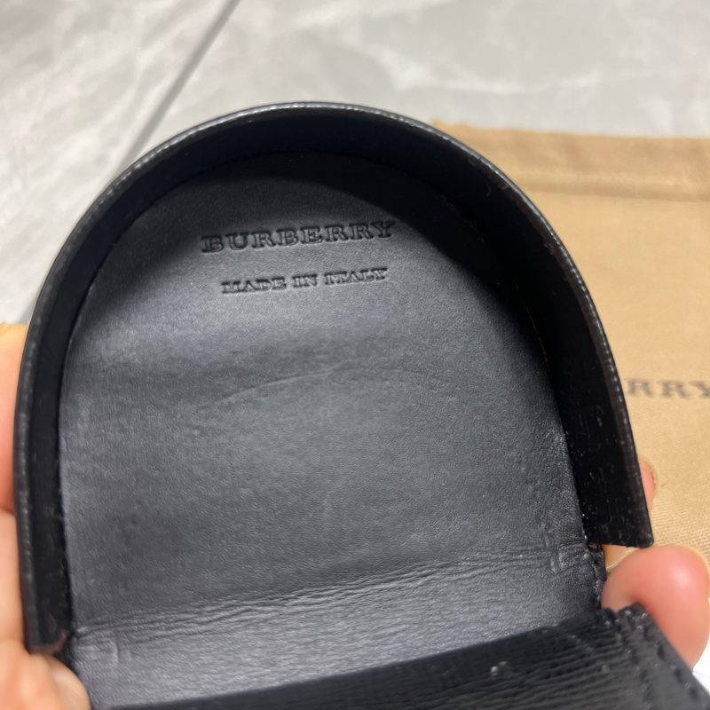 Burberry 黑色真皮零錢包-13