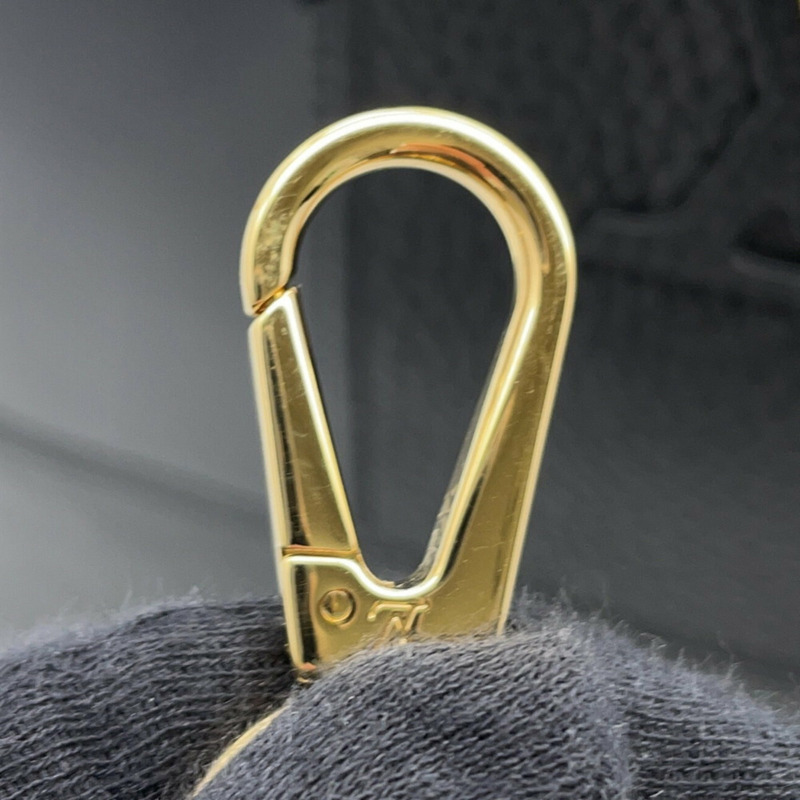 路易威登 Capucines BB 琺瑯皮革手提包，M59269，兩用單肩背包-11