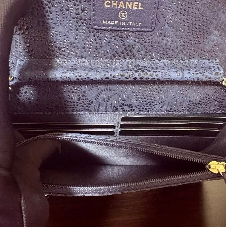 Chanel WOC 海軍藍 銀扣 香奈兒-8