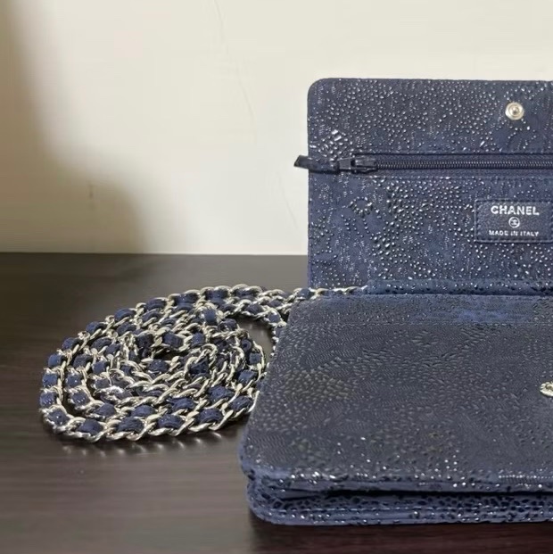 Chanel WOC 海軍藍 銀扣 香奈兒-9