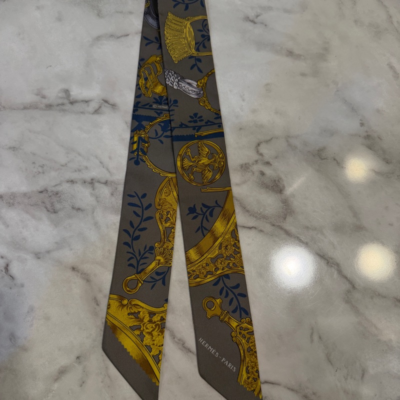 Hermes 灰綠底Etriers Remix Twilly H063502-0