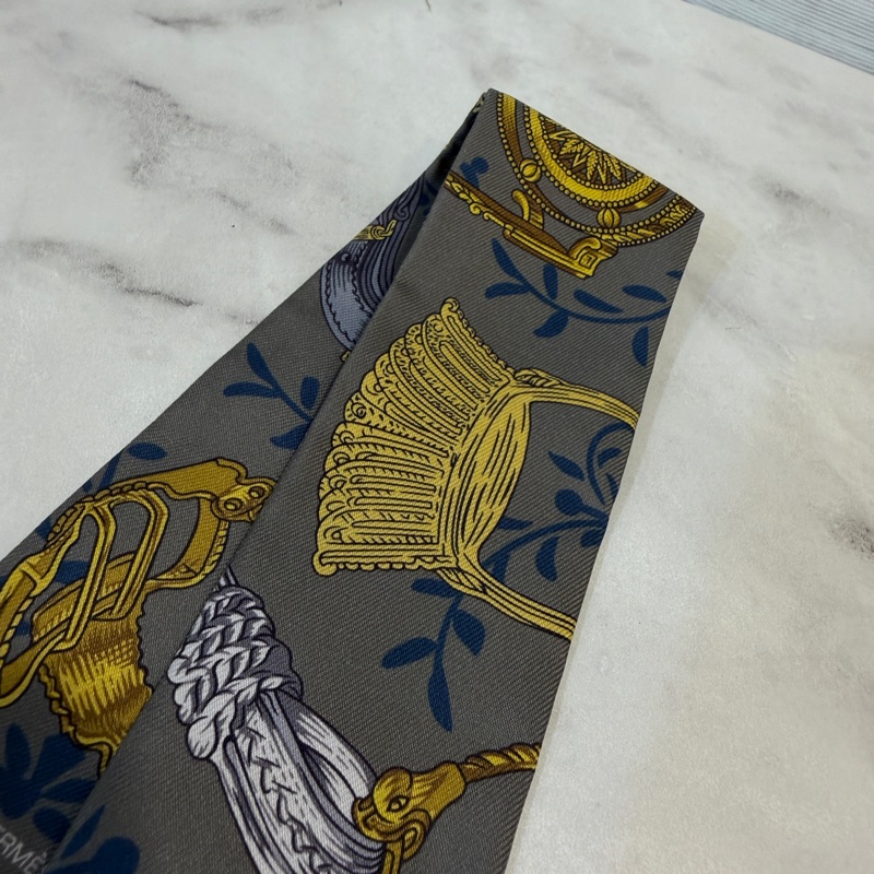 Hermes 灰綠底Etriers Remix Twilly H063502-3