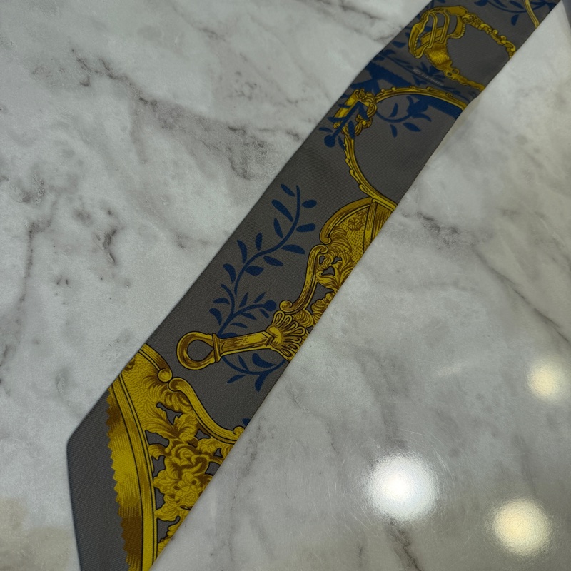 Hermes 灰綠底Etriers Remix Twilly H063502-4