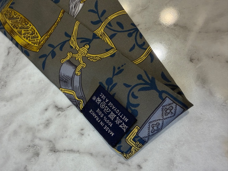 Hermes 灰綠底Etriers Remix Twilly H063502-5