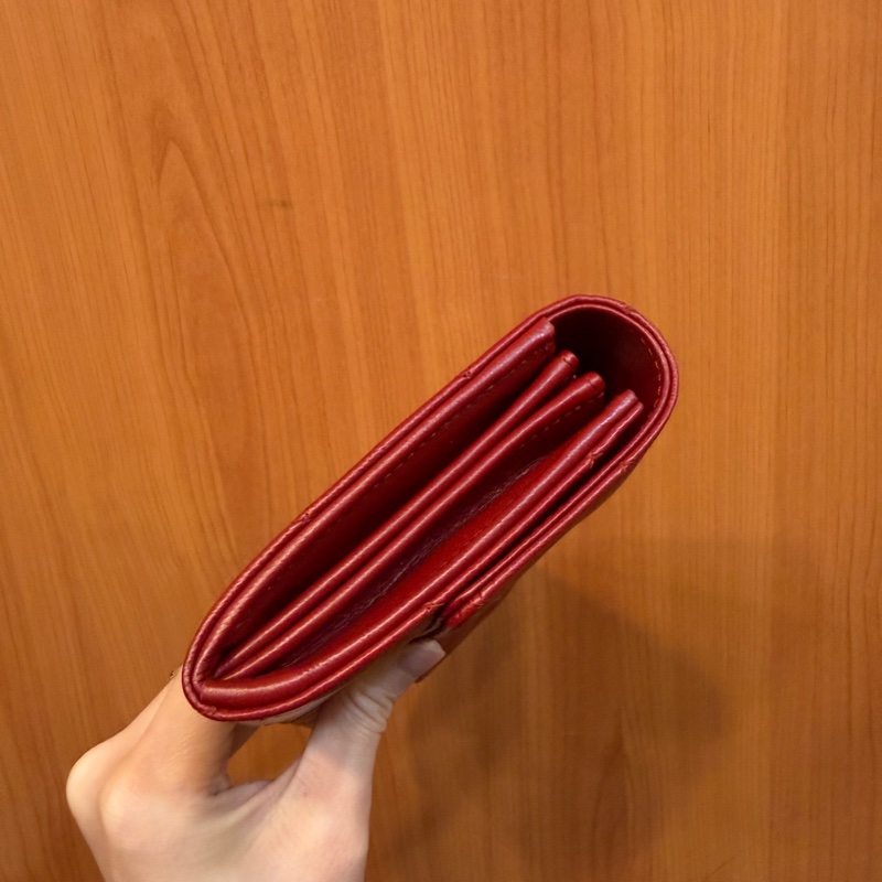 Chanel 酒紅羊皮銀釦下蓋12卡長夾A50096-3