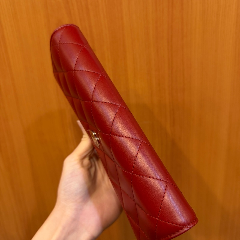 Chanel 酒紅羊皮銀釦下蓋12卡長夾A50096-4