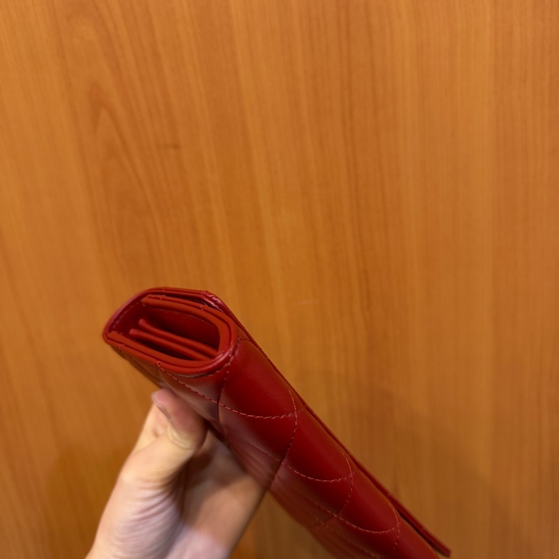Chanel 酒紅羊皮銀釦下蓋12卡長夾A50096-7