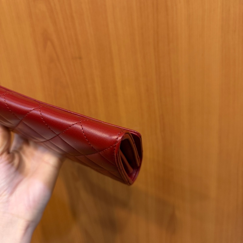 Chanel 酒紅羊皮銀釦下蓋12卡長夾A50096-8